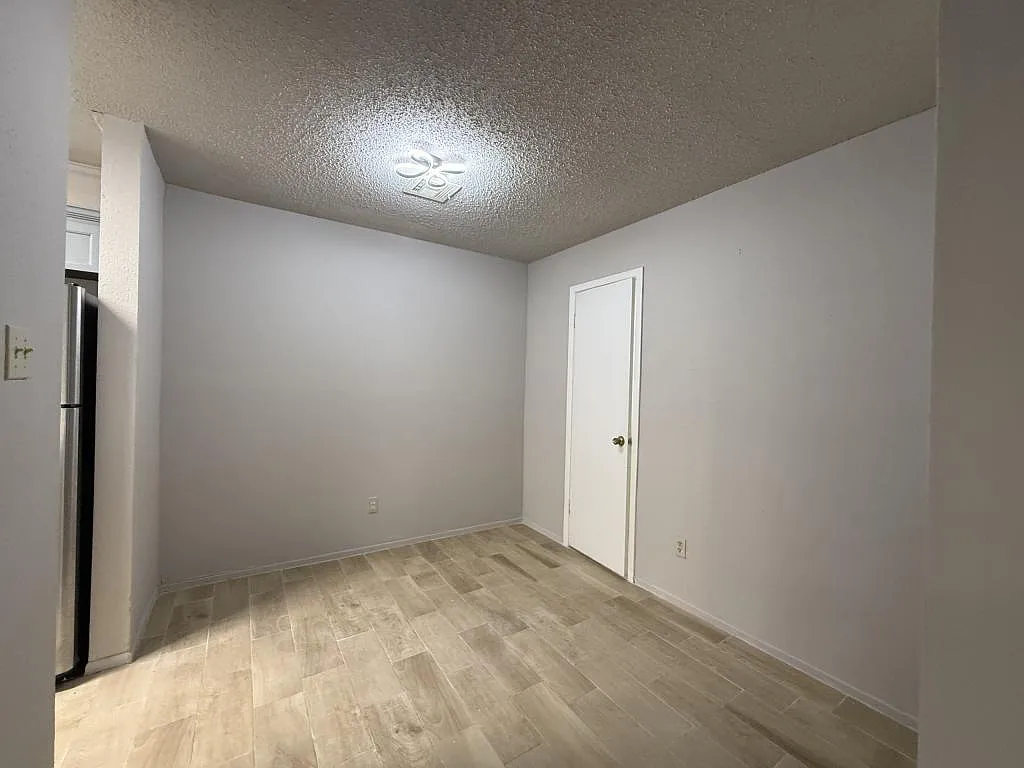 9383 Pagewood Ln — Photo 4