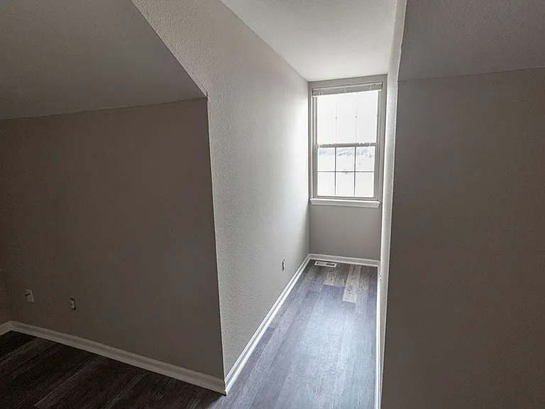 1302 E Brown School Rd — Photo 20