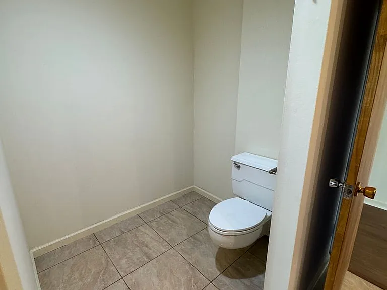 8525 Ocean Beach Hwy — Photo 11