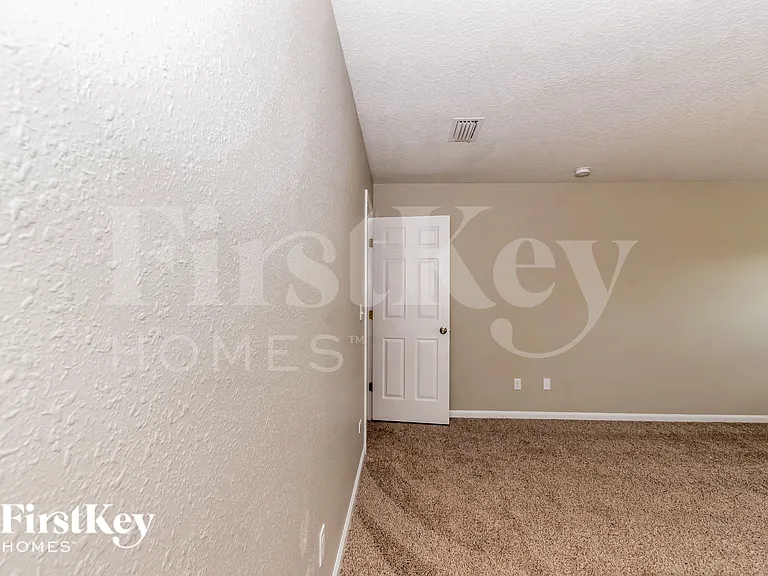 7266 Rampart Ridge Cir — Photo 16