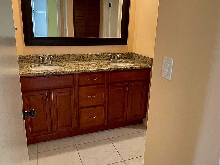 1525 Park Meadows Dr #4 — Photo 8