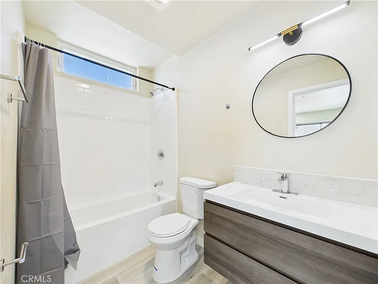 8457 Langdon — Photo 21