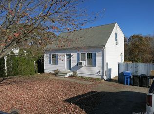 809 Old Colchester Rd, Uncasville, CT 06382