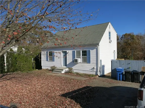 809 Old Colchester Road, Montville, CT 06382