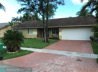 7354 NW 49th Pl, Lauderhill, FL 33319