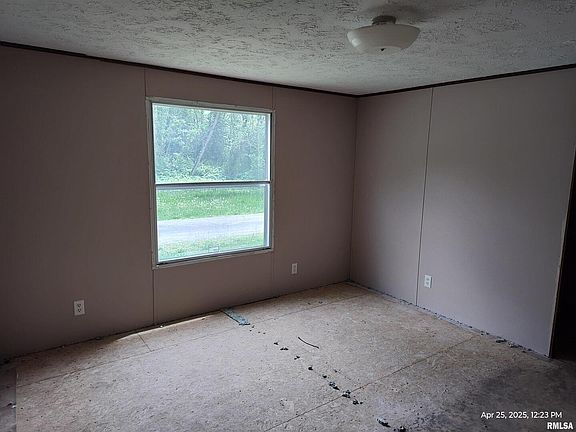 4th image of 450 W Harrison St