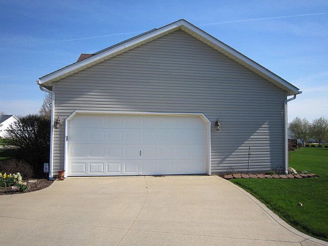2nd image of 2011 Stone Gate Ct