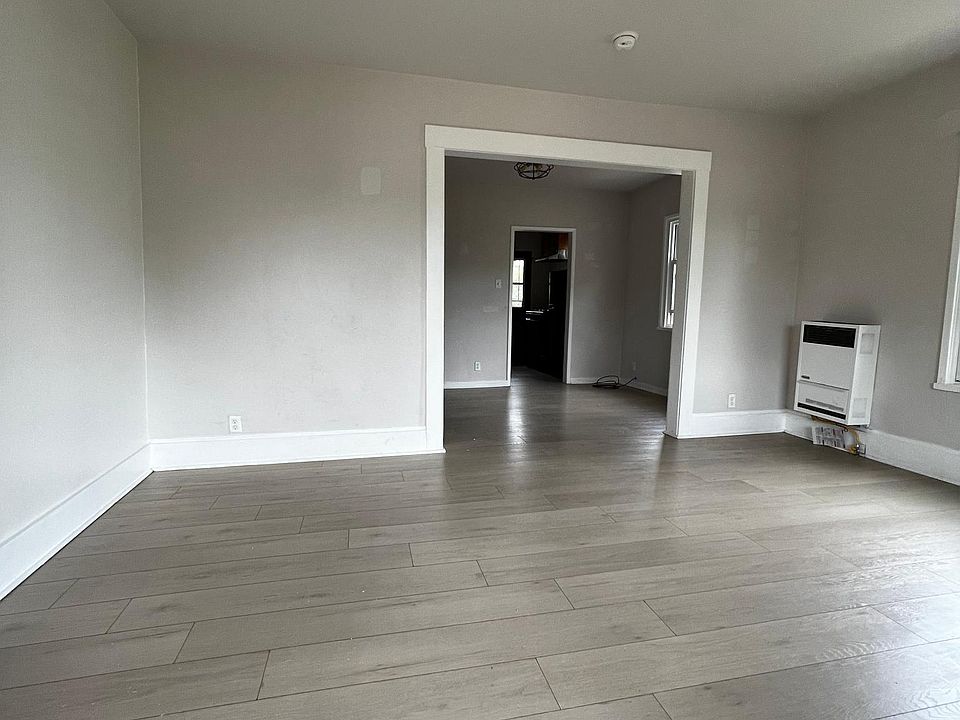 1st image of 144 N Avenue 51 #1/2