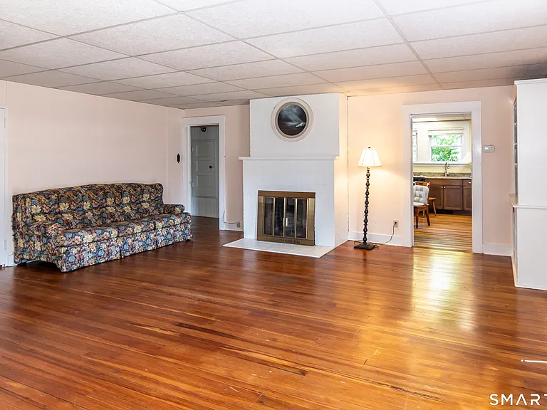 58 Shore Dr — Photo 5