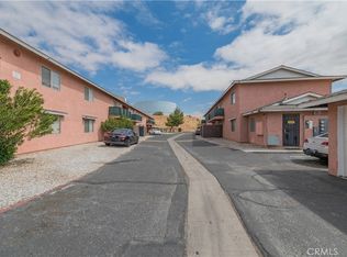 16518 Avalon Ave, Victorville, CA 92395