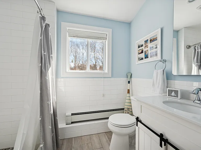4 Stuart Ct — Photo 16