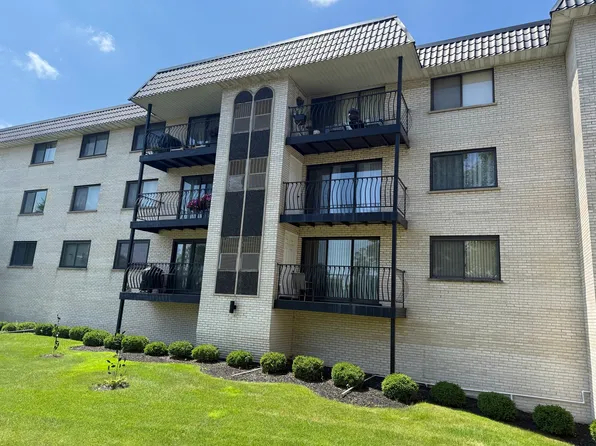 6950 W Forest Preserve Dr APT 202, Norridge, IL 60706