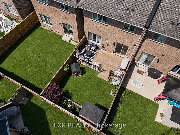 3rd image of 82 Dennis Dr