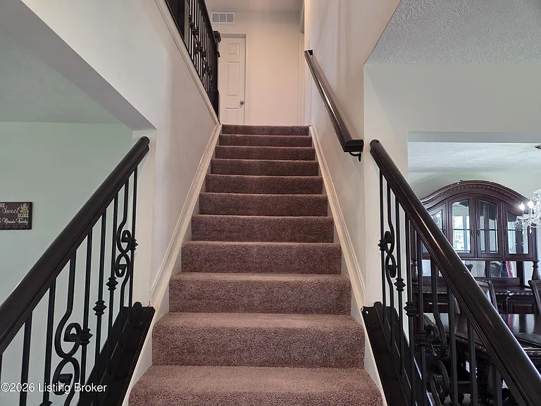 108 Strawberry Field Dr — Photo 6