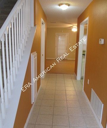 4th image of 973 Scenic Oak Ln