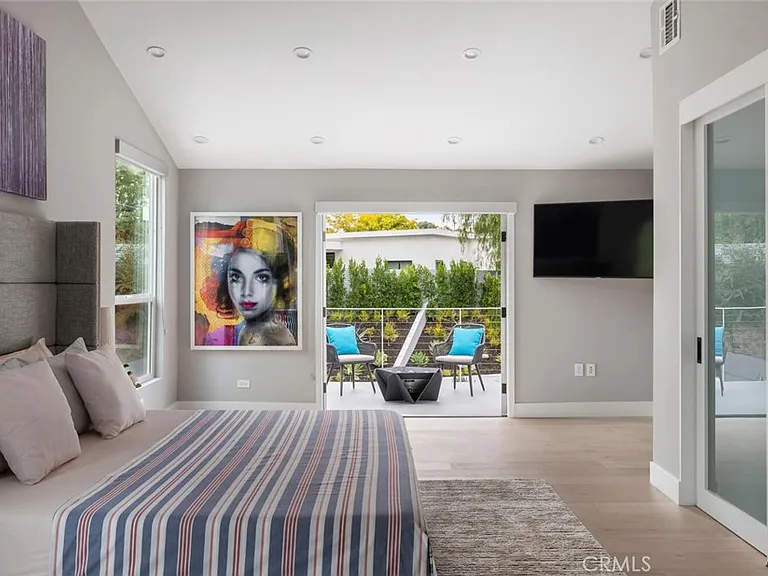 4731 Topanga Canyon Blvd — Photo 24