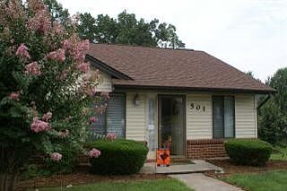 1st image of 501 Royal Gardens Ct