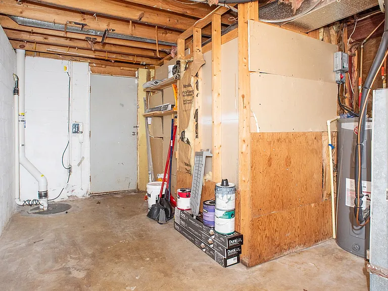 430 Blossom Tree Ct — Photo 31