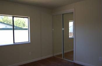 3rd image of 1531 Menlo Ave