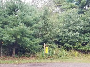 Pine St, Baraboo, WI 53913