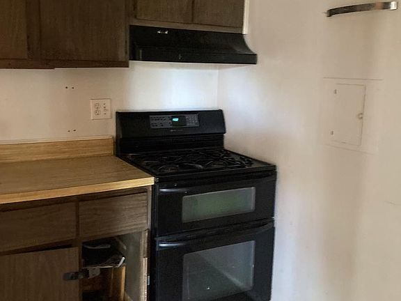3rd image of 2624 Wagon Dr #311