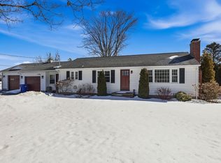 27 River Dr, Hadley, MA 01035