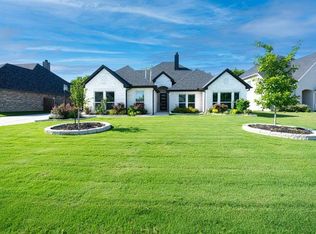 1024 Whisper Willows Dr, Fort Worth, TX 76052