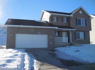 2469 Beaver Dr, Gillette, WY 82718