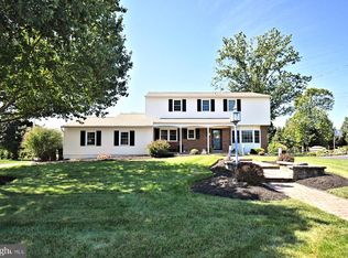 735 Bell Ln, Maple Glen, PA 19002