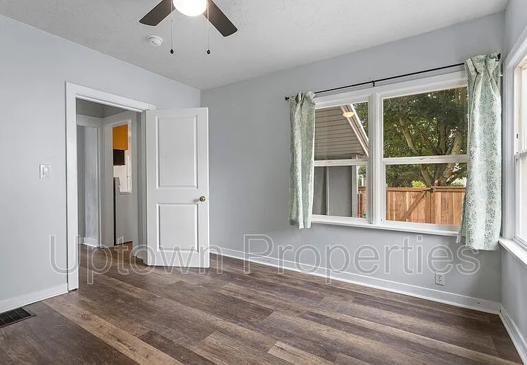 927 N Watts St #UNITA — Photo 19