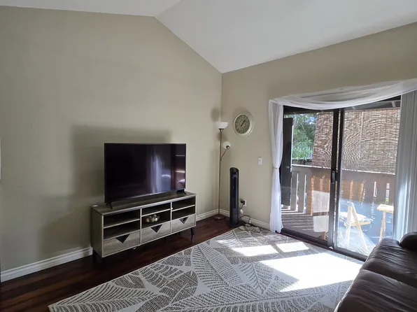 20702 El Toro Rd APT 72, Lake Forest, CA 92630