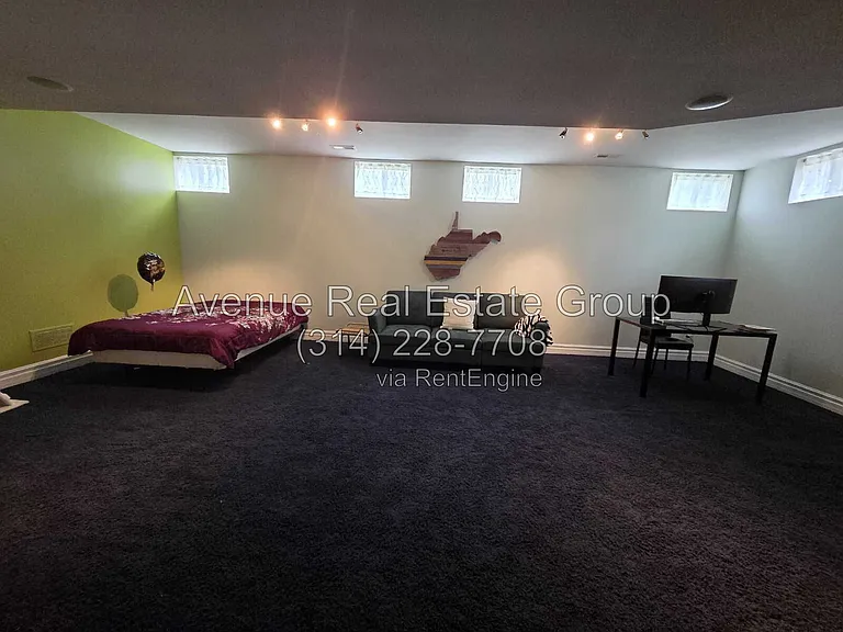 3948 Blaine Ave — Photo 12