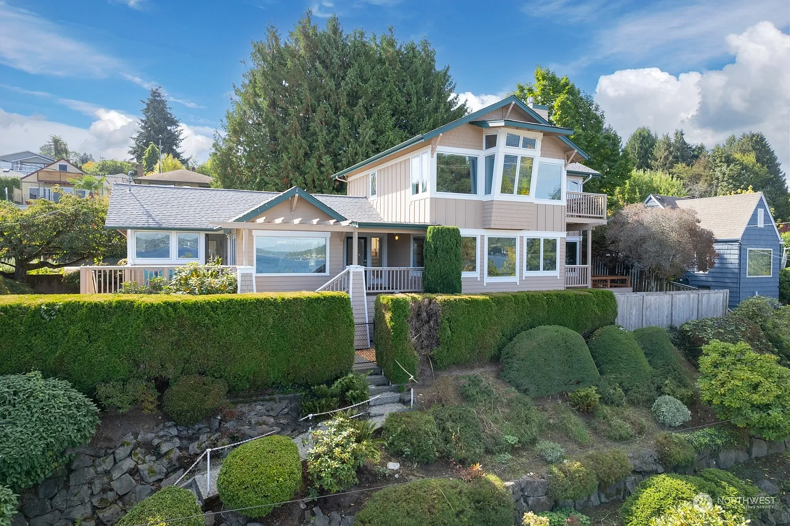 10637 Rainier Avenue S photo 1
