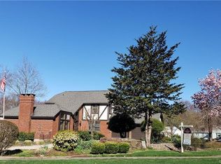 149 Forest Dr, Newington, CT 06111