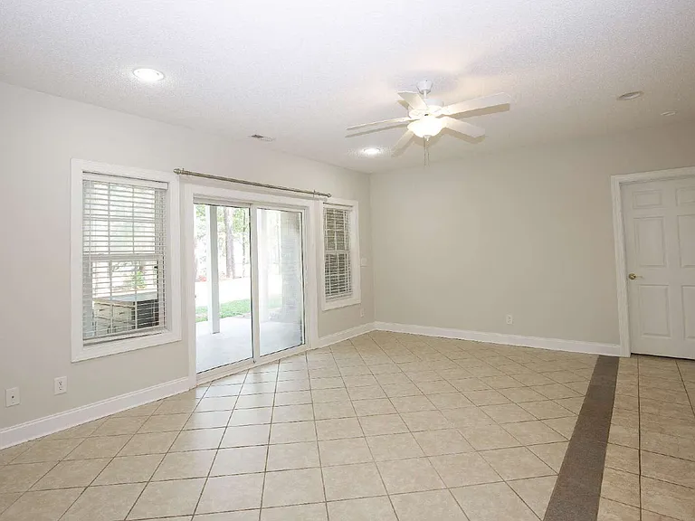 108 Fawnwood Dr — Photo 37