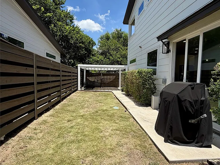 6102 Ponca St #2 — Photo 24