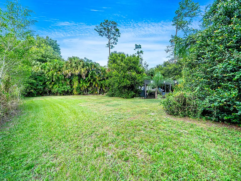 583 Rambling Drive Cir — Photo 32