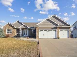 6430 Ushers Ridge Dr NE, Cedar Rapids, IA 52411