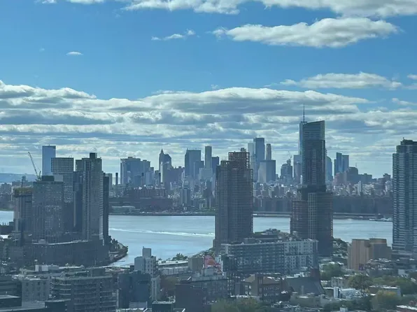 3 Court Square image 1 of 1