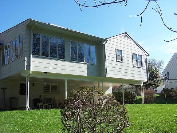 2nd image of 513 Newburg Ave
