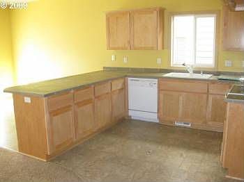 3rd image of 5909 NE 64th St #Me