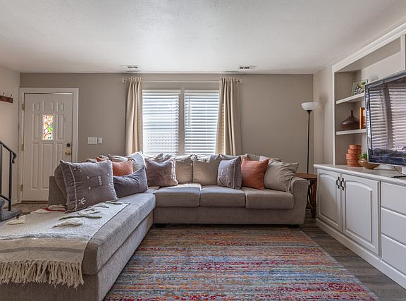 2nd image of 5949 S Sultan Cir