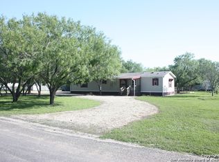 119 Frances Dr, Three Rivers, TX 78071