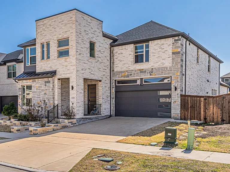 13237 Jonata St — Photo 3