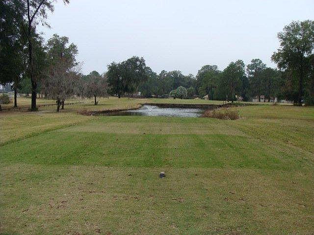 2nd image of 5410 Fairway Cir