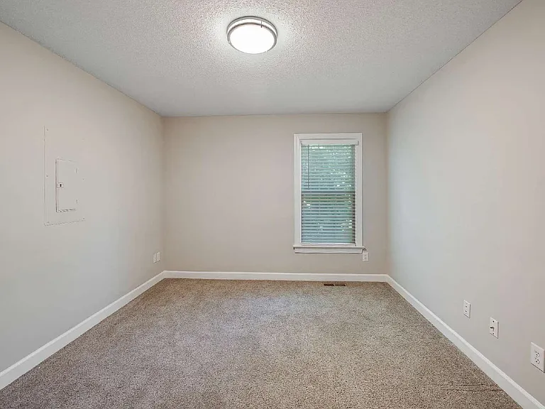 103 Tarpley Way — Photo 17