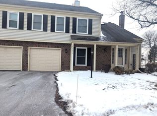 2692 College Hill Cir #343, Schaumburg, IL 60173