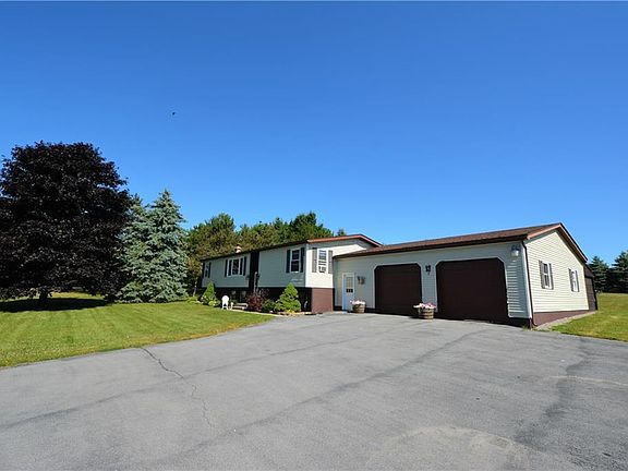 3rd image of 220 Saint Lawrence Ave W