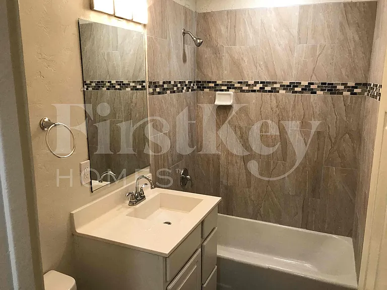 4319 N 15th Ave — Photo 10