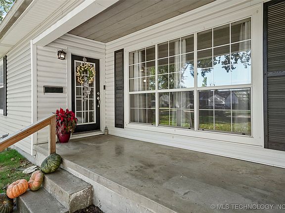 5th image of 4238 S Owasso Ave